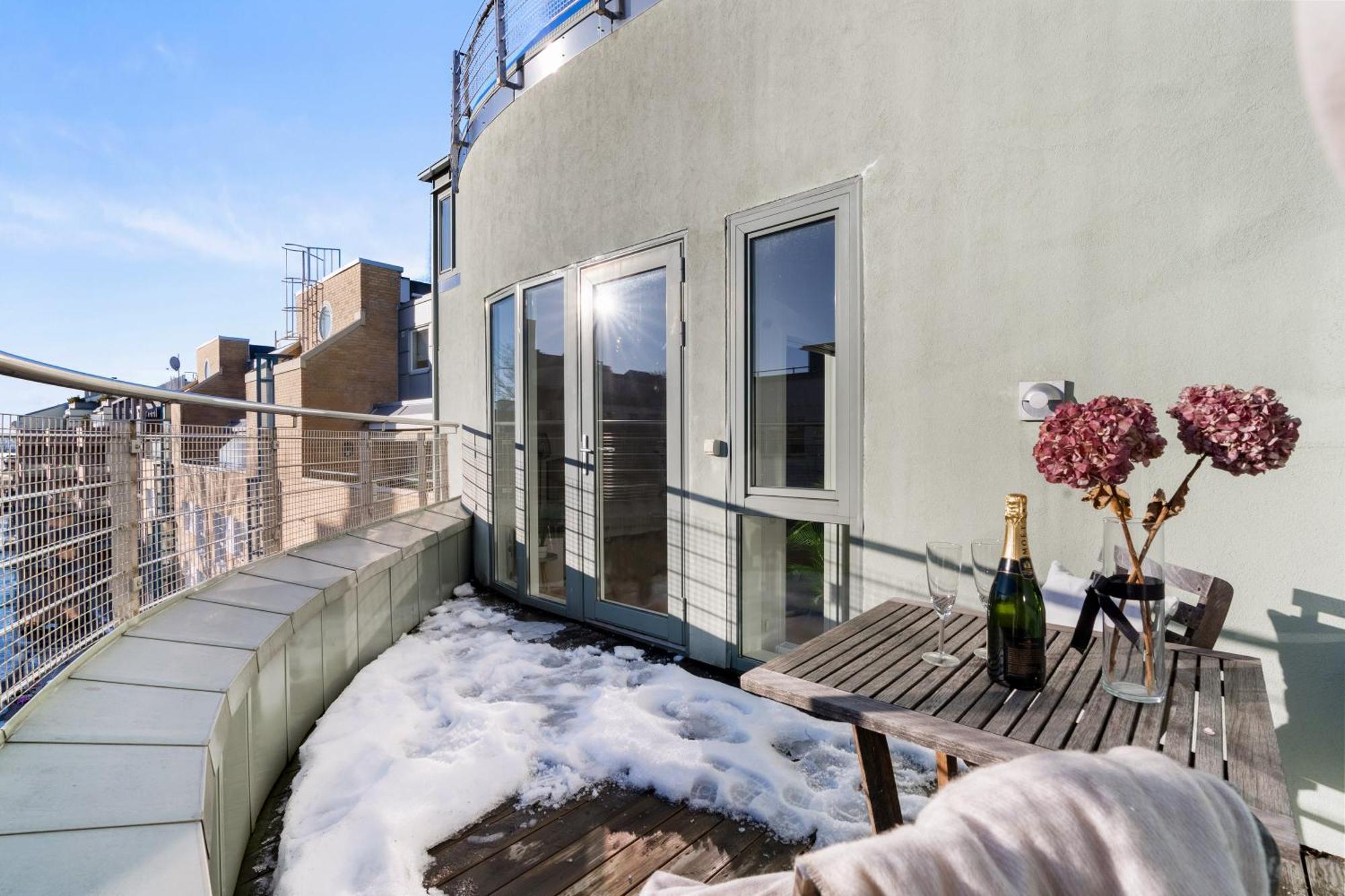 Top Floor With Balcony - Super Central - 5 Pax Oslo Exterior photo